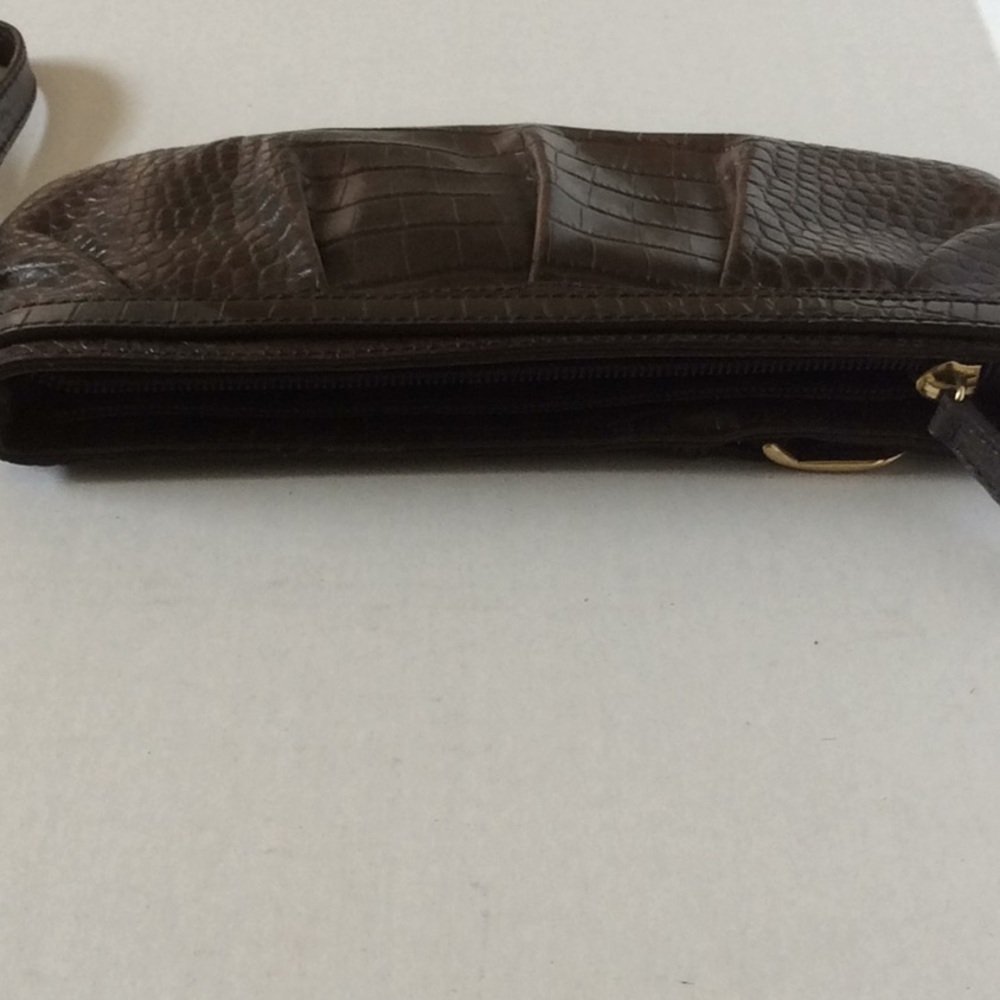 Ann Taylor LOFT Brown Leather Wristlet – Classic & Chic 🤎 - Picture 5 of 7